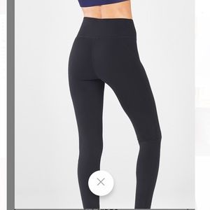 NWOT Black powerhold leggings